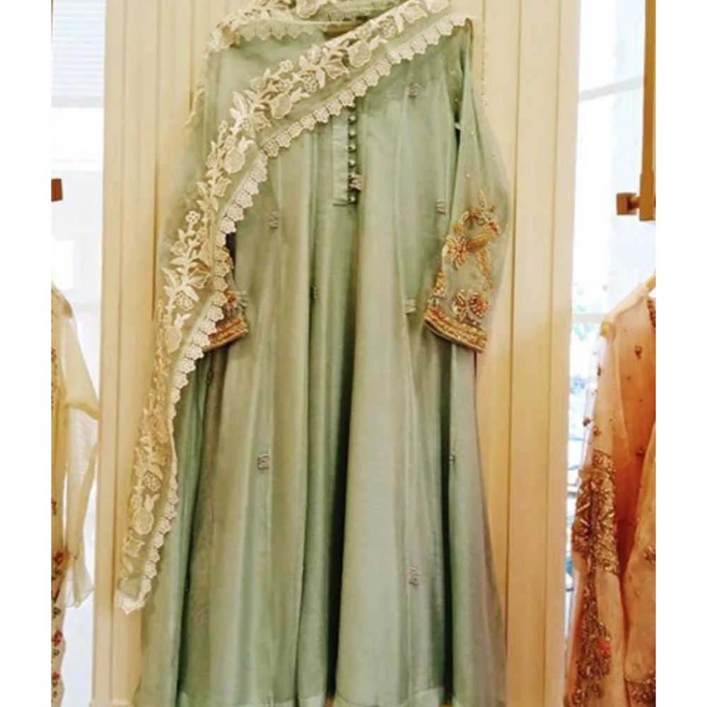 Agha noor dress